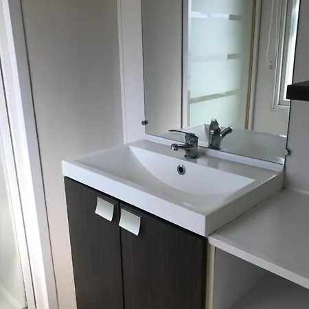 Mobil 6 Personnes Dans 5*