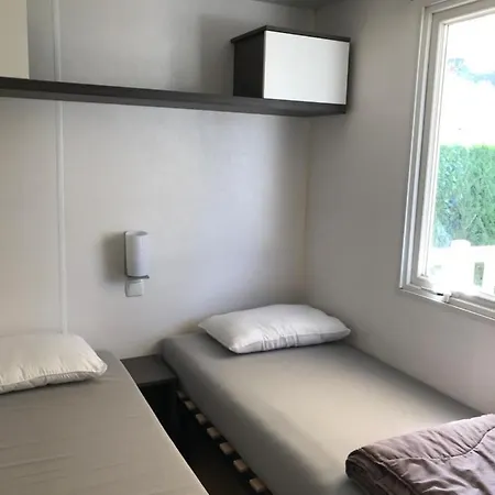 Kamp alanı Mobil 6 Personnes Dans 5*