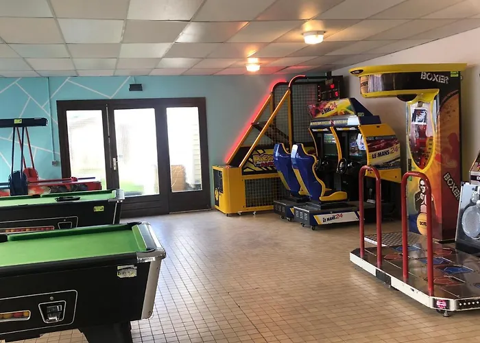 Mobil 6 Personnes Dans 5* Κάμπινγκ *