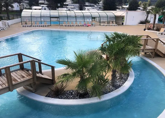 Mobil 6 Personnes Dans 5* Κάμπινγκ