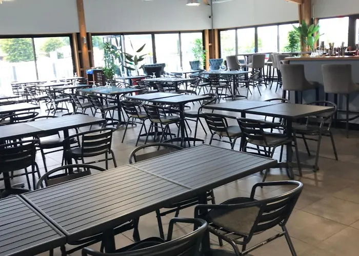 Κάμπινγκ Mobil 6 Personnes Dans 5* *